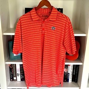 Columbia Omni Wick Golf polo.